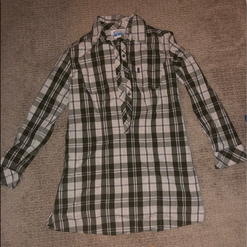 😌Women’s Columbia Button Down Long Sleeve Shirt😌